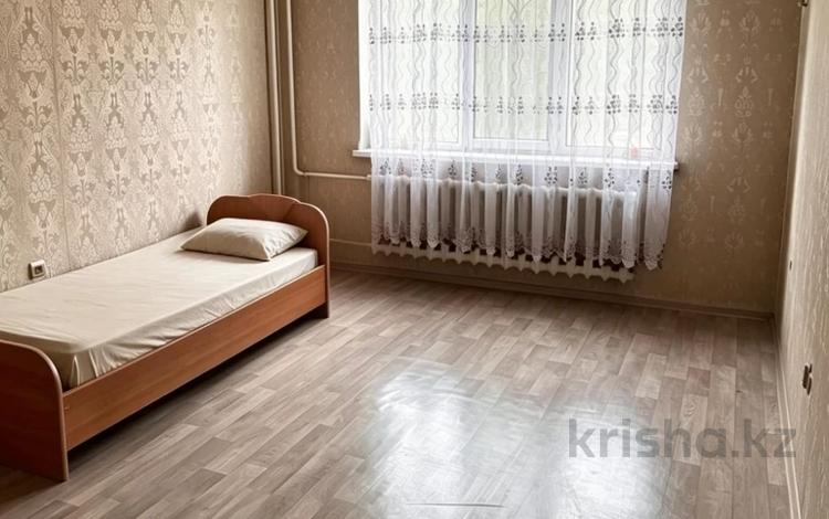 1-комнатная квартира · 43 м² · 3/5 этаж, мкр Айнабулак-3 — Жумабаева | Макатаева | Гимназия №110 | Школа №129 за 26 млн ₸ в Алматы, Жетысуский р-н — фото 2