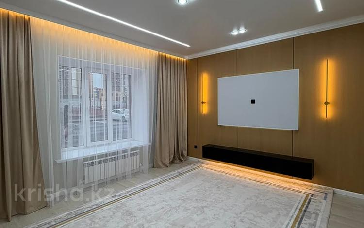 3-комнатная квартира · 100 м² · 1/9 этаж, мкр. Алтын орда, Мустафа Шокая 2 за 45.5 млн 〒 в Актобе — фото 2
