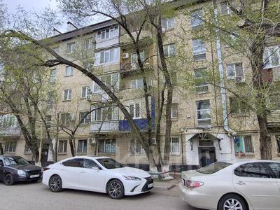 2-комнатная квартира · 43 м² · 1/5 этаж, мкр Центральный, Махамбета 109 за 13.8 млн 〒 в Атырау