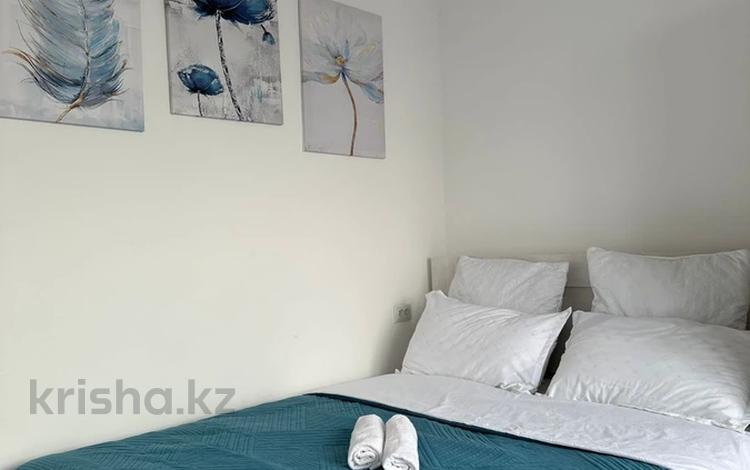 3-комнатная квартира · 60 м² · 10/10 этаж, Толе би 285/8 за 20 000 ₸ в Алматы, Ауэзовский р-н — фото 3