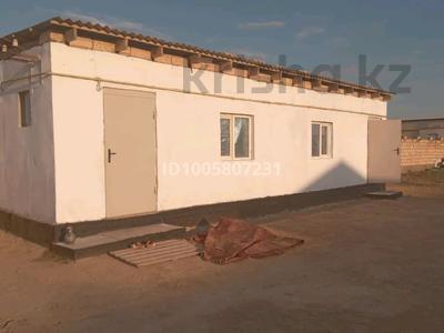 Отдельный дом · 2 комнаты · 100 м² · 10 сот., 3 көше 1628 — Мектеп остоновка за 7 млн 〒 в Кызылтобе 2