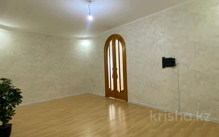 2-комнатная квартира · 52 м² · 1/5 этаж, Абая за 18 млн 〒 в Талдыкоргане — фото 2