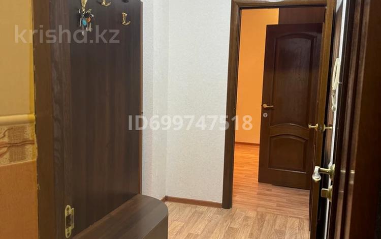 1-комнатная квартира · 40 м² · 8/9 этаж · помесячно, мкр Аксай-4 12 — 10 поликлиника