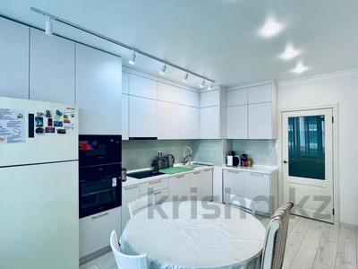 4-комнатная квартира · 125 м² · 3/8 этаж, Кабанбай батыра 38/1, 38/2, 38/3 за 110 млн ₸ в Астане, Есильский р-н