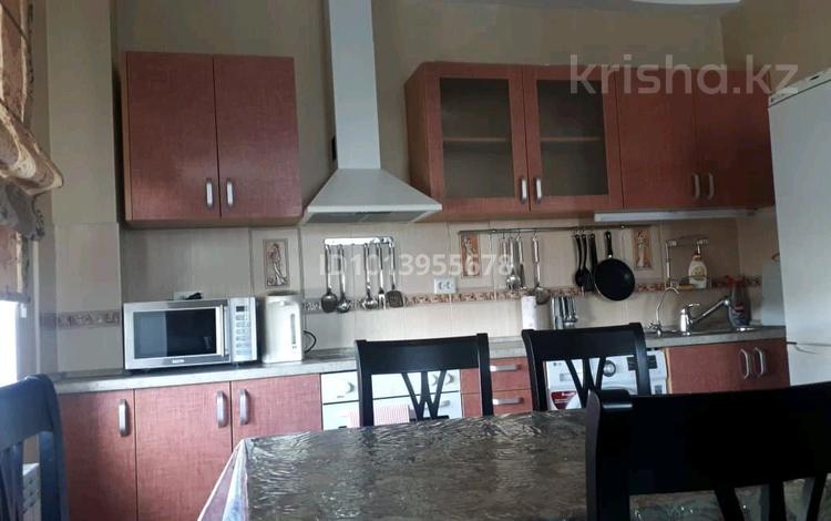 2-бөлмелі пәтер · 78 м² · 9/14 қабат, Кабанбай батыра 11, бағасы: 350 000 ₸ в Астане, Есильский р-н — фото 2