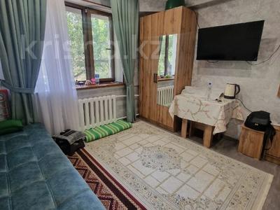 Продажа квартир в Алматы: 1-комнатная квартира · 15 м² · 3/3 этаж, Спартака за 10 млн 〒 1-комнатная квартира · 15 м² · 3/3 этаж, Спартака за 10 млн 〒 в Алматы