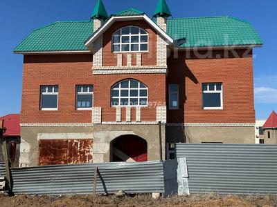 Отдельный дом · 8 комнат · 213 м² · 10 сот., Бастау 19 — Мкр байтерек, возле ресторана байтерек по желаево за 70 млн 〒 в Уральске