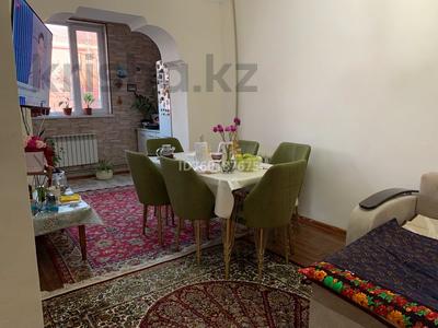 2-бөлмелі пәтер · 48.2 м² · 2/2 қабат, Алдиярова 2 — Адырбекова,Казына тд, бағасы: 20 млн ₸ в Шымкенте, Аль-Фарабийский р-н