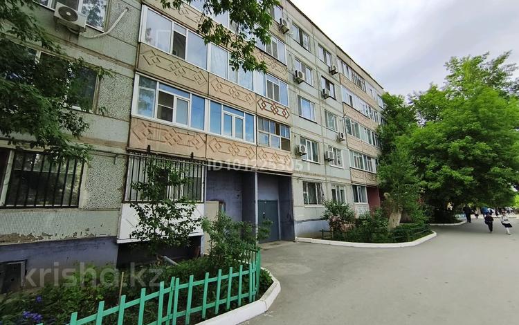 2-комнатная квартира · 54 м² · 2/5 этаж, мкр Шанхай, Рыскулова за 15 млн ₸ в Актобе — фото 2