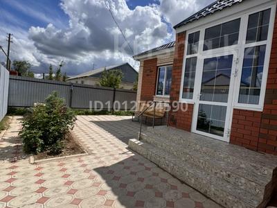 Отдельный дом · 4 комнаты · 120 м² · 5 сот., мкр Старый Аэропорт — ГЭН, 37 школа за 63 млн ₸ в Уральске