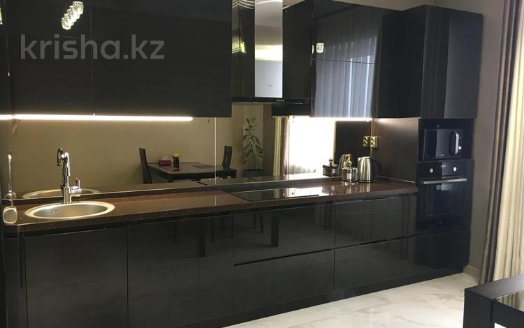 3-комнатная квартира · 110 м² · 16/21 этаж, Аль-Фараби 21 за 850 000 ₸ в Алматы, Бостандыкский р-н — фото 2