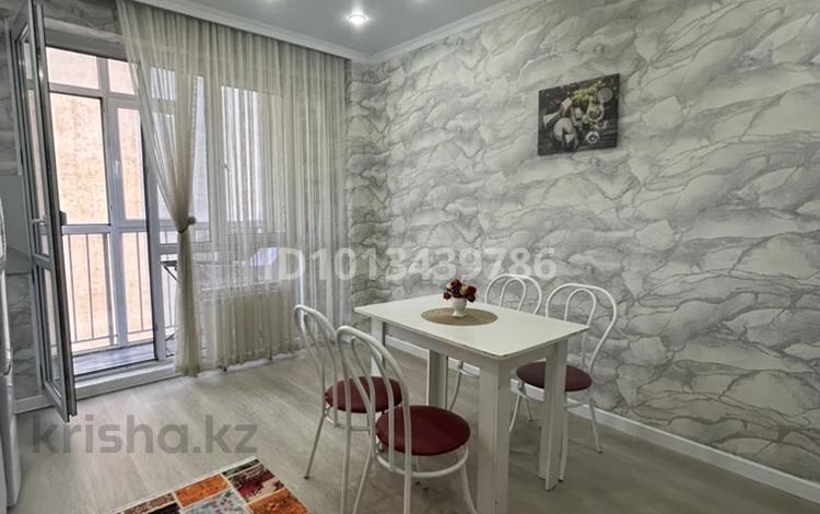 1-бөлмелі пәтер · 51 м² · 5/10 қабат, Сейфуллина 51/13 — Вокзал 1, бағасы: 15 000 ₸ в Алматы — фото 2