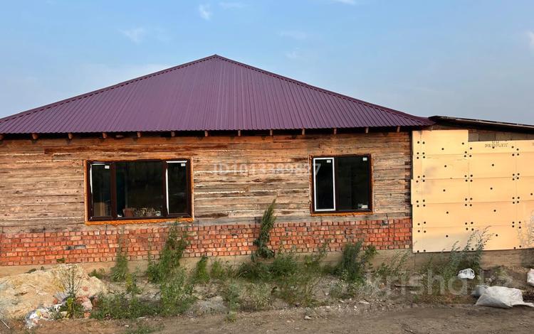 Отдельный дом · 4 комнаты · 130 м², 4-й микрорайон за 18 млн ₸ в Глубокое — фото 2