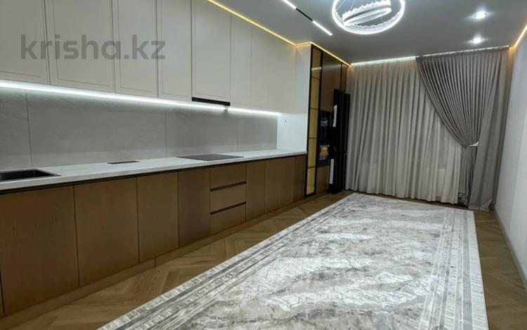 3-комнатная квартира · 101 м² · 6/16 этаж, мкр Акжайык, Сырым батыра 99/3 за 400 000 ₸ в Шымкенте, Абайский р-н — фото 2