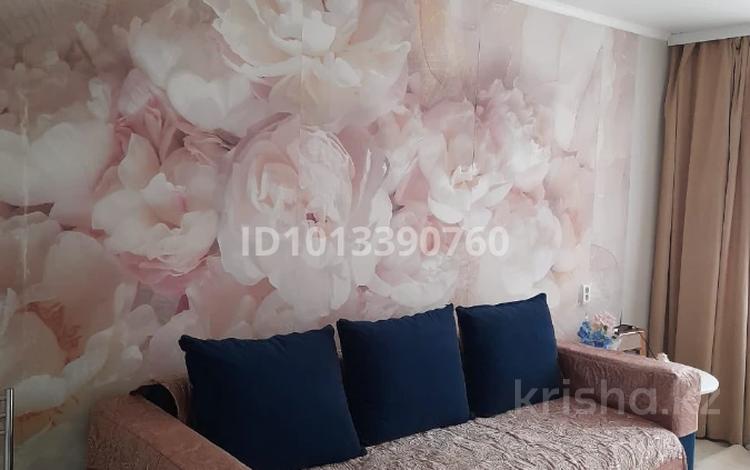 1-комнатная квартира · 30 м² · 3/5 этаж, мкр Михайловка , Аманжолова 8 за 150 000 ₸ в Караганде, Казыбек би р-н — фото 2