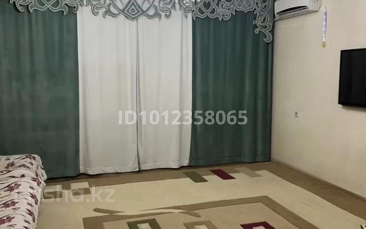 3-бөлмелі пәтер · 78 м² · 1/5 қабат, Мкр. Сырдария 8А, бағасы: 180 000 ₸ в  — фото 2