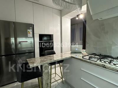 1-бөлмелі пәтер, 50 м², 4/5 қабат, 15-й мкр 45, бағасы: 21 млн 〒 в Актау, 15-й мкр