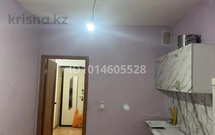 1-комнатная квартира · 41 м² · 1/5 этаж, Есенберлина 4/2 — Есенберлина 4/2 79кв за 120 000 ₸ в Усть-Каменогорске — фото 2