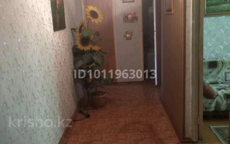 3-комнатная квартира · 60 м² · 2/8 этаж, ул. Александра Затаевича 77А за 25 млн ₸ в Караганде, Казыбек би р-н — фото 2