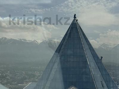 4-бөлмелі пәтер · 207.4 м² · 32/33 қабат, Аль-фараби 15/1, бағасы: ~ 165.9 млн ₸ в Алматы, Бостандыкский р-н