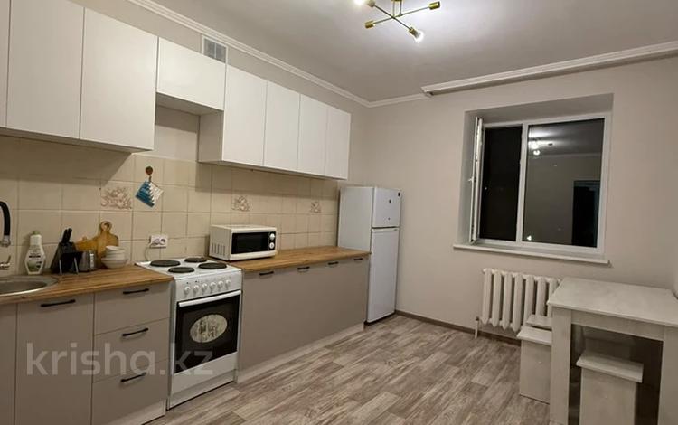 2-бөлмелі пәтер · 70 м² · 2/9 қабат, Петрова 16/1, бағасы: ~ 37 млн ₸ в Астане, Алматы р-н — фото 2