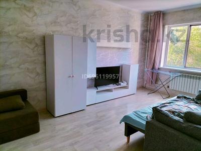 2-бөлмелі пәтер · 53 м² · 4/5 қабат, мкр Тастак-2 15 — Тлендиева, бағасы: 260 000 〒 в Алматы, Алмалинский р-н