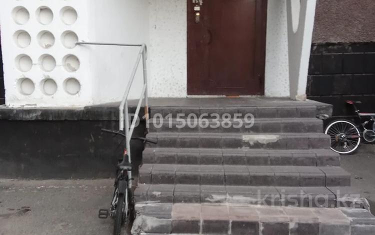 1-комнатная квартира · 33.8 м² · 1 этаж, Академика Бектурова 115 — Естая - Бектурова за 16.5 млн ₸ в Павлодаре — фото 2