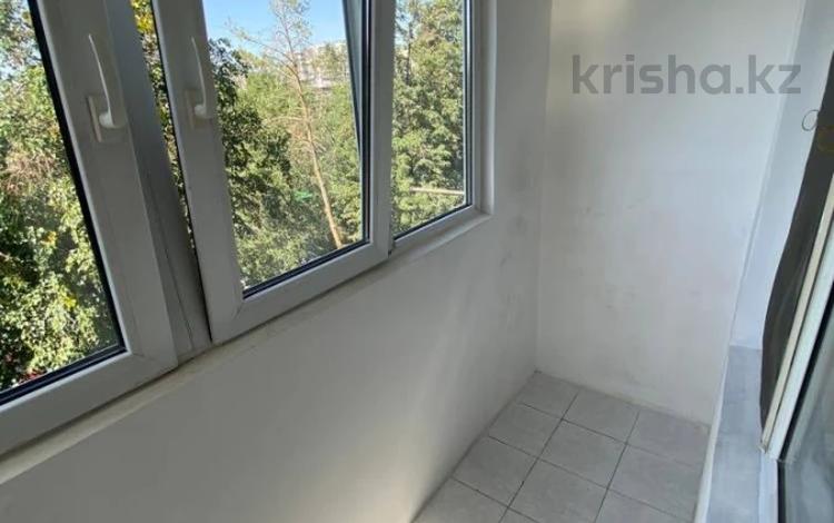 3-комнатная квартира · 65 м² · 4/5 этаж, мкр Аксай-3 за 38.5 млн ₸ в Алматы, Ауэзовский р-н — фото 2