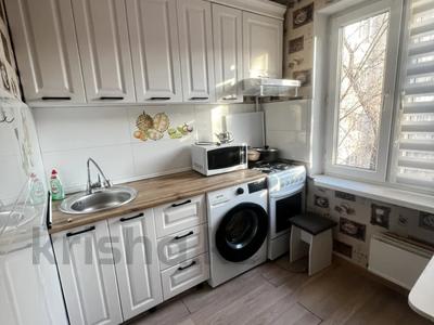 1-комнатная квартира · 32 м² · 4/5 этаж, мкр Тастак-2, Дуйсенова 114 за 200 000 ₸ в Алматы, Алмалинский р-н