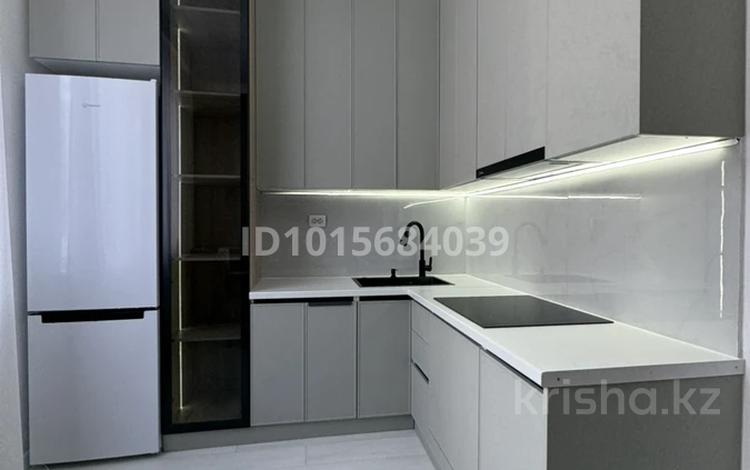 1-бөлмелі пәтер · 38.5 м² · 2 қабат, Жубан Молдагалиев 9, бағасы: 27.5 млн ₸ в Астане, Нура р-н — фото 2