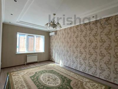 2-комнатная квартира, 80.4 м², 5/5 этаж, мкр. Алтын орда, Молдагулова за 22.5 млн 〒 в Актобе, мкр. Алтын орда