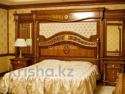 4-комнатная квартира · 200 м² · 13/20 этаж, Абая 45/1 за 500 000 ₸ в Астане, р-н Байконур