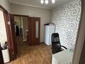 2-комнатная квартира · 65 м² · 6/9 этаж, мкр Юго-Восток, Шахтёров 31А за 28 млн ₸ в Караганде, Казыбек би р-н — фото 10