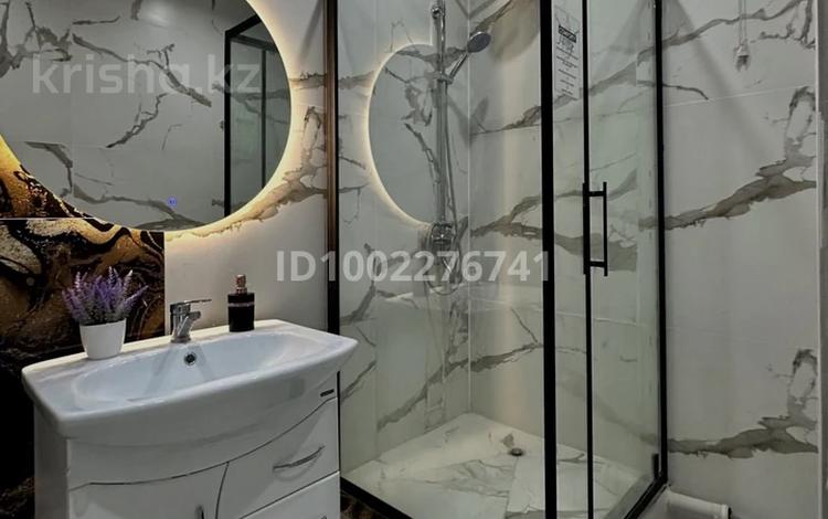 2-комнатная квартира · 57.4 м² · 7/9 этаж, мкр Нурсая, Елорда за 230 000 ₸ в Атырау — фото 9