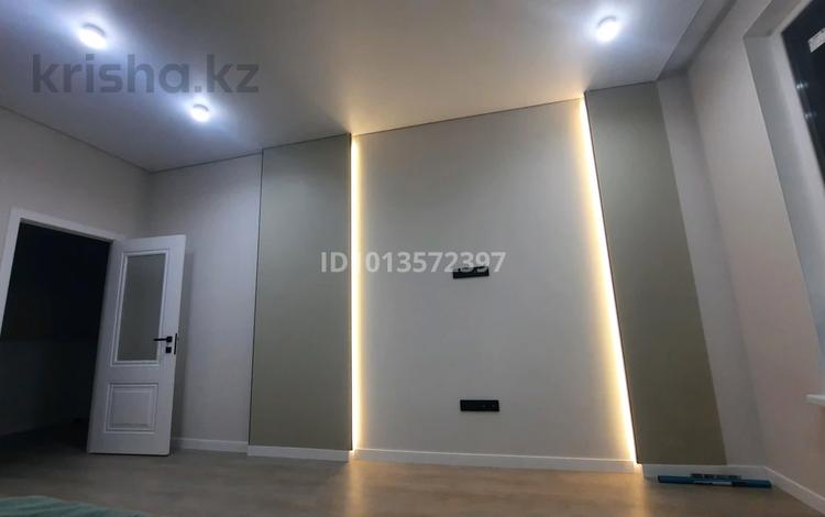 1-комнатная квартира · 41.7 м², Казыбек би 41/1 за 290 000 ₸ в Астане, Нура р-н — фото 2