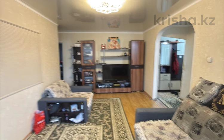 3-комнатная квартира · 57 м² · 1/5 этаж, 410 квартал 4 за 19 млн ₸ в Семее — фото 2