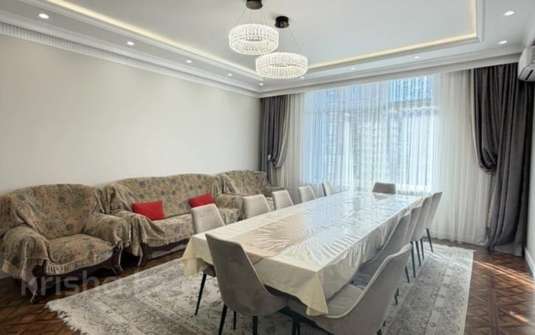 4-комнатная квартира · 118 м² · 8/10 этаж, Керей и Жанибек хандар 46 за 120 млн ₸ в Астане, Есильский р-н — фото 2