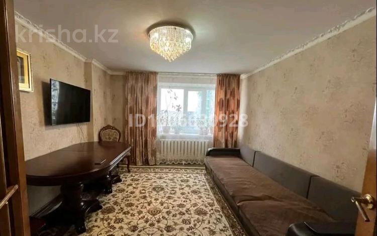 3-комнатная квартира · 63 м² · 9/10 этаж, мкр 11 111 за 20 млн 〒 в Актобе — фото 2