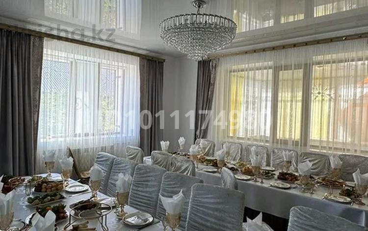 Дом · 7 комнат · 300 м², Самрук 6 за 120 000 ₸ в Семее — фото 17