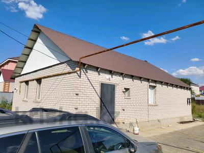 Жеке үй · 4 бөлме · 130 м² · 10 жүзд., Нұра 4, бағасы: 24 млн ₸ в Актобе, жилой массив Акжар-2