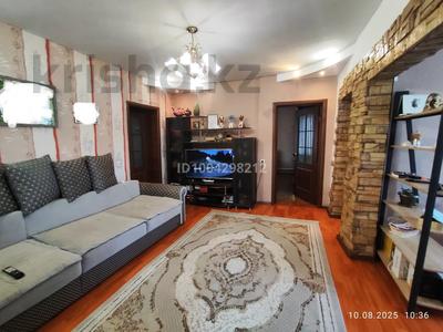 Отдельный дом · 4 комнаты · 90 м² · 2 сот., Молдагулова 2 за 24 млн 〒 в Экибастузе