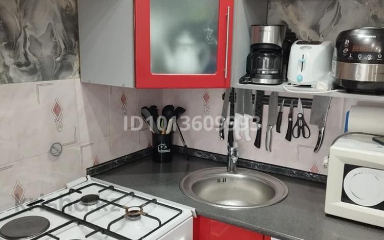 2-комнатная квартира · 44 м² · 2/5 этаж, Майкудук, 14й микрорайон 8 за ~ 11.5 млн ₸ в Караганде, Алихана Бокейханова р-н — фото 2