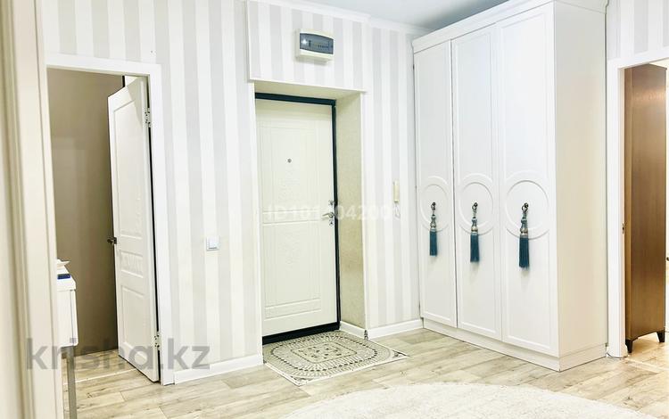 4-бөлмелі пәтер · 101.2 м² · 5/5 қабат, 3-ш/а. 18, бағасы: 300 000 ₸ в Актау, 3-й мкр — фото 3