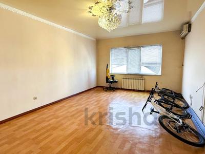 4-бөлмелі пәтер · 103 м² · 8/12 қабат, Каратал, бағасы: 41 млн ₸ в Талдыкоргане