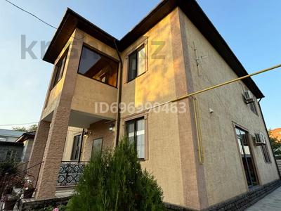 Отдельный дом · 5 комнат · 240 м² · 7 сот., Абулхаир-хана — Кисилёва - Спутник за 69 млн 〒 в Актобе