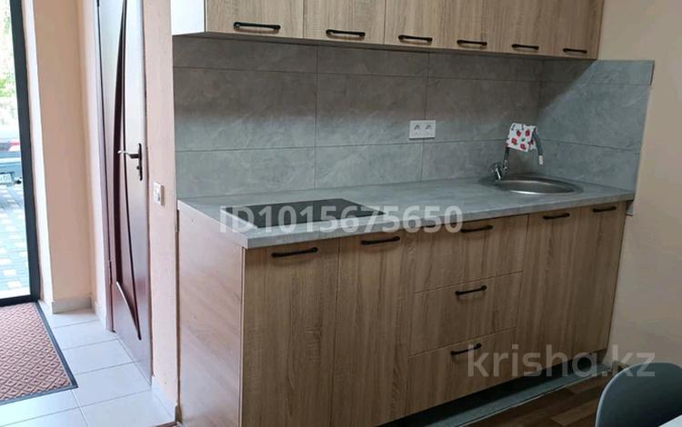 1-комнатная квартира · 28 м² · 1/2 этаж, мкр Самгау, Актерек 21 за 150 000 ₸ в Алматы, Алатауский р-н — фото 2