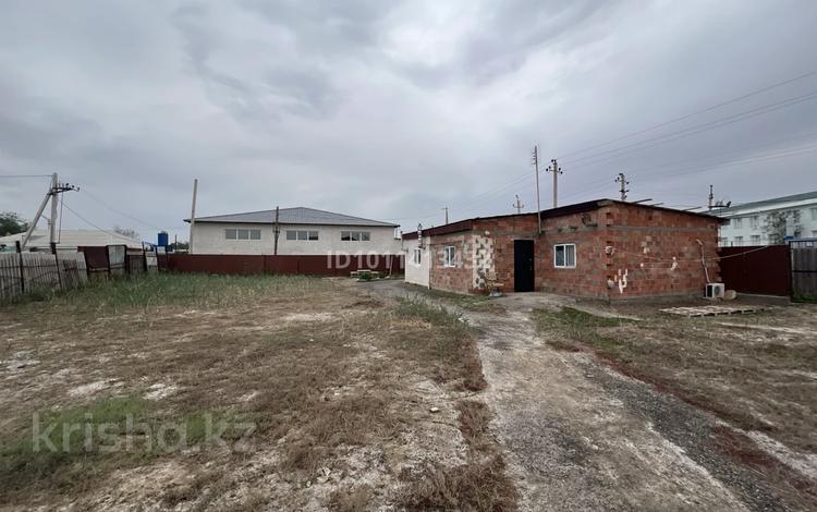 Отдельный дом · 4 комнаты · 105 м² · 6 сот., мкр Лесхоз, 9 4-а за 10 млн ₸ в Атырау — фото 15