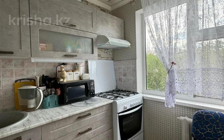 3-комнатная квартира · 62.2 м² · 5/5 этаж, производственная 5 за 19 млн 〒 в Уральске — фото 4