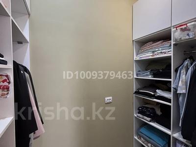 3-комнатная квартира · 68 м² · 10/10 этаж, мкр Юго-Восток, Микрорайон Байкена Ашимова 21 за 300 000 〒 в Караганде, Казыбек би р-н