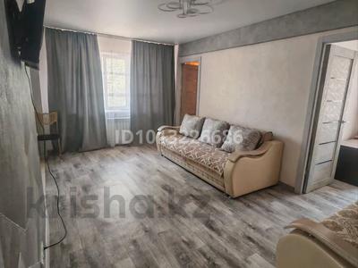 3-бөлмелі пәтер · 50 м² · 1/5 қабат, Сатпаева 15а, бағасы: 15 000 ₸ в Балхаше